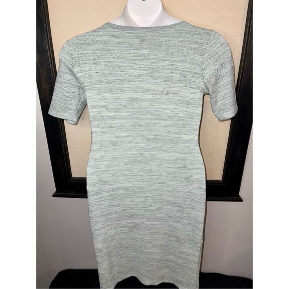 LuLaRoe Julia Dress - Picture 4 of 6